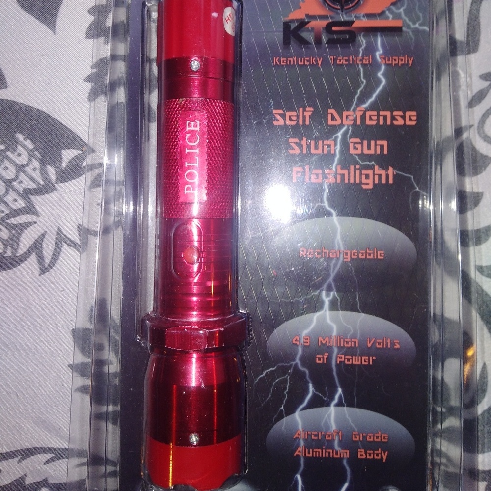 Self defense flashlight